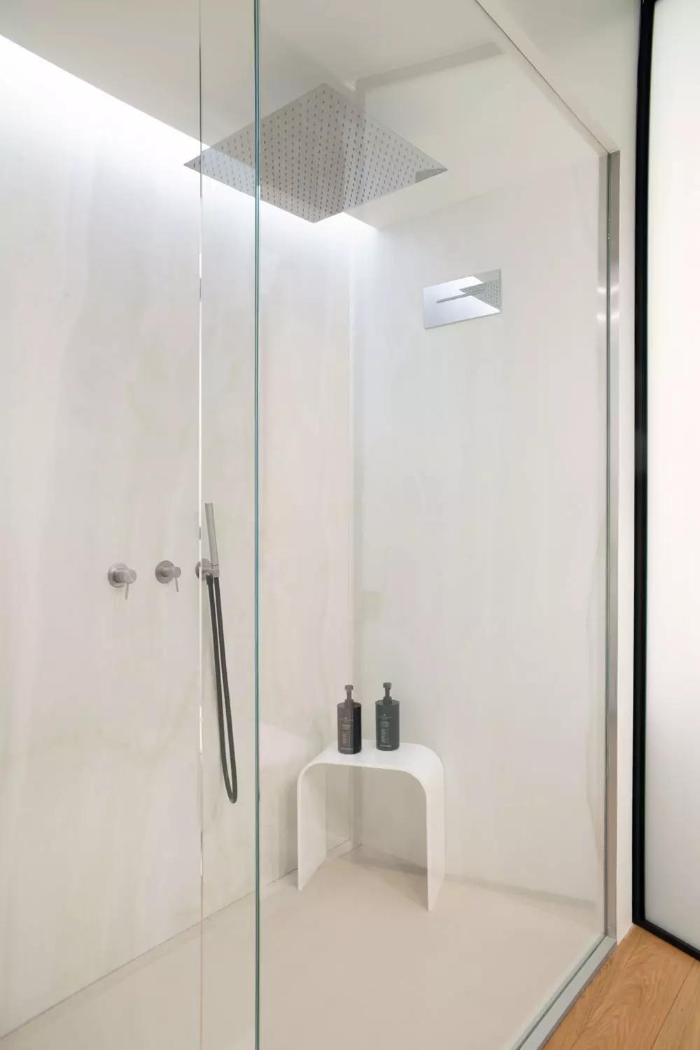 5.1 Shower