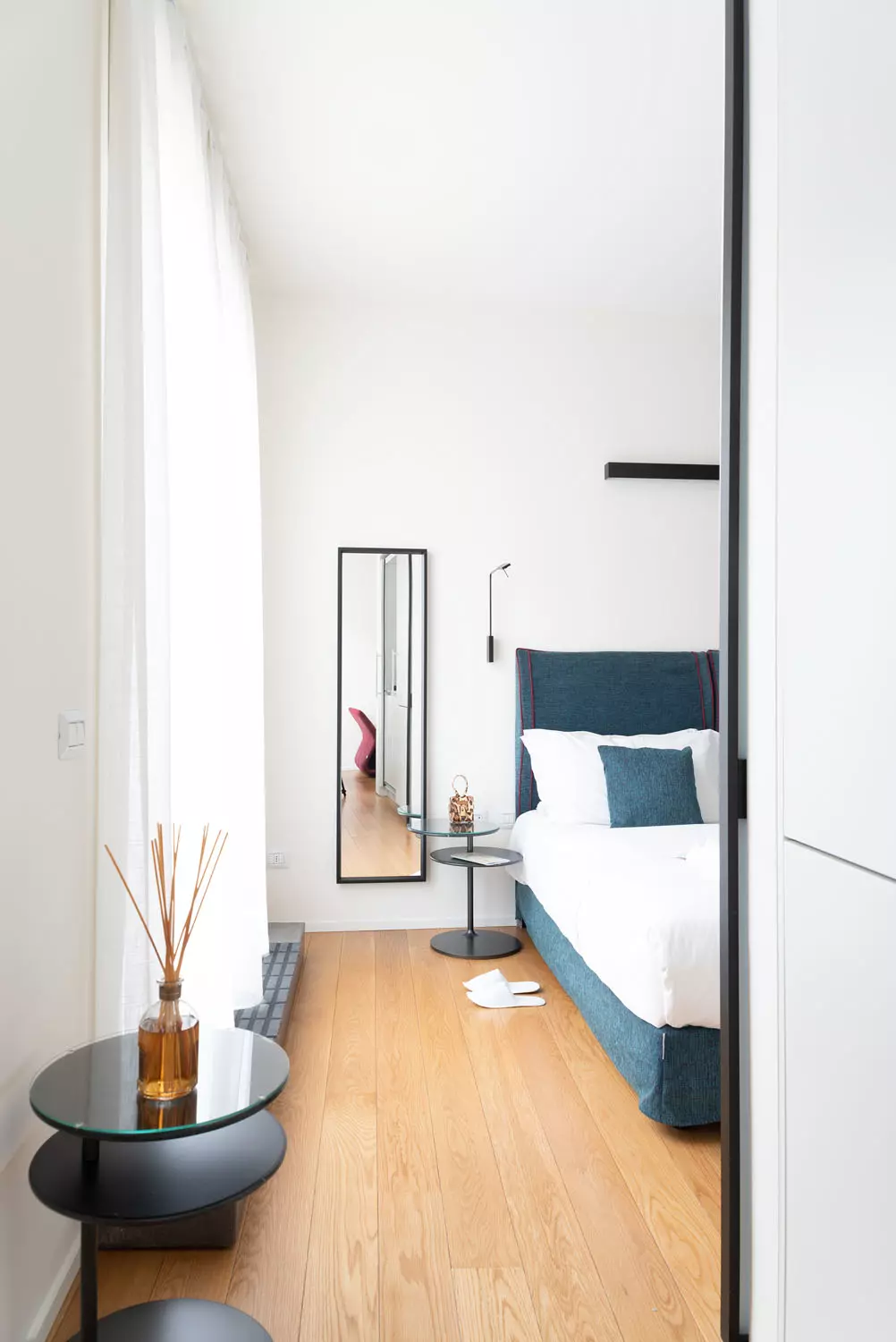 5.3 Luxury Bedroom